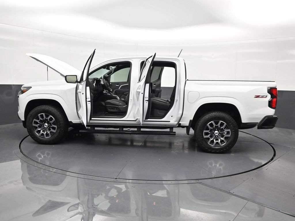 Used 2026 Chevrolet Colorado Z71 w/ Z71 Convenience Package 2 AWD/4WD image 35