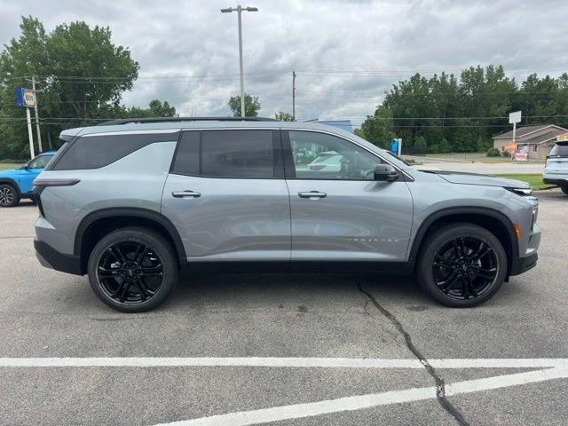 New 2026 Chevrolet Traverse LT w/ Driver Confidence Package AWD/4WD image 5