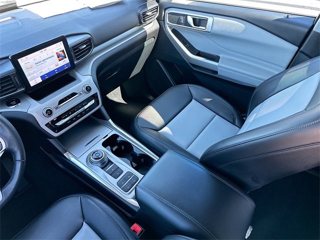 Used 2024 Ford Explorer XLT w/ Equipment Group 202A image 22