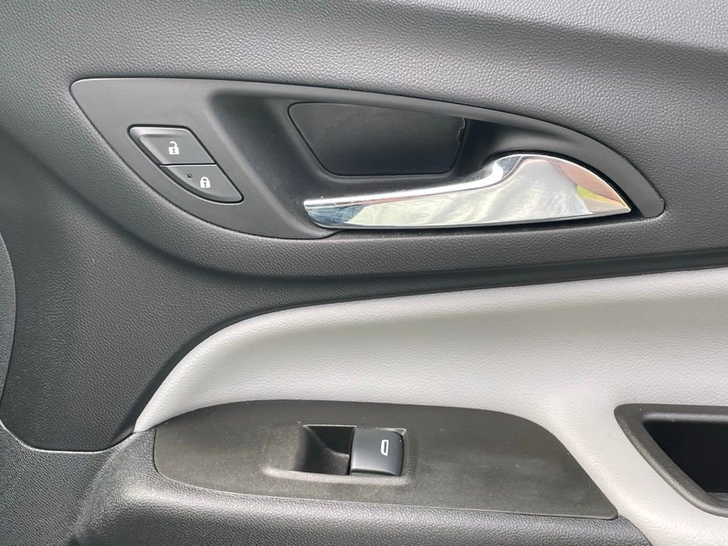 Used 2023 Chevrolet Equinox LS AWD/4WD image 14