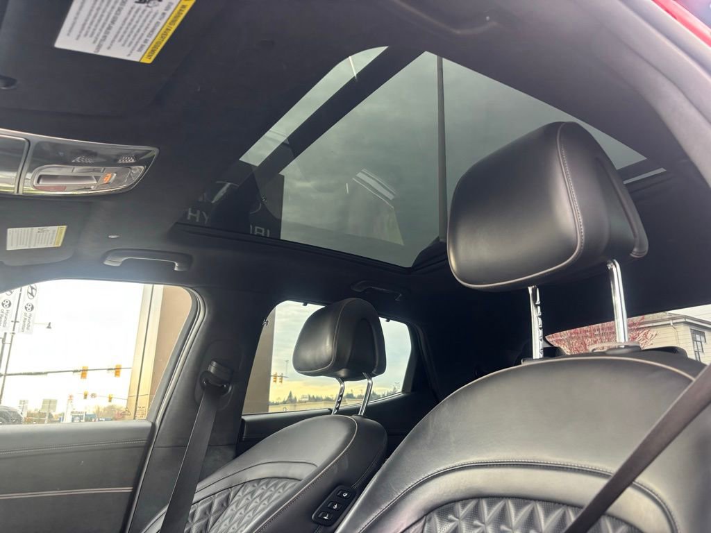 Used 2023 Genesis GV60 Performance image 9