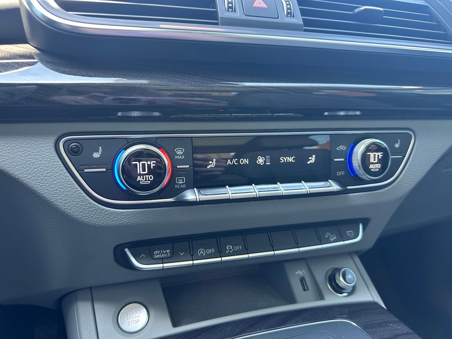 Used 2019 Audi Q5 2.0T Premium w/ Convenience Package AWD/4WD image 15