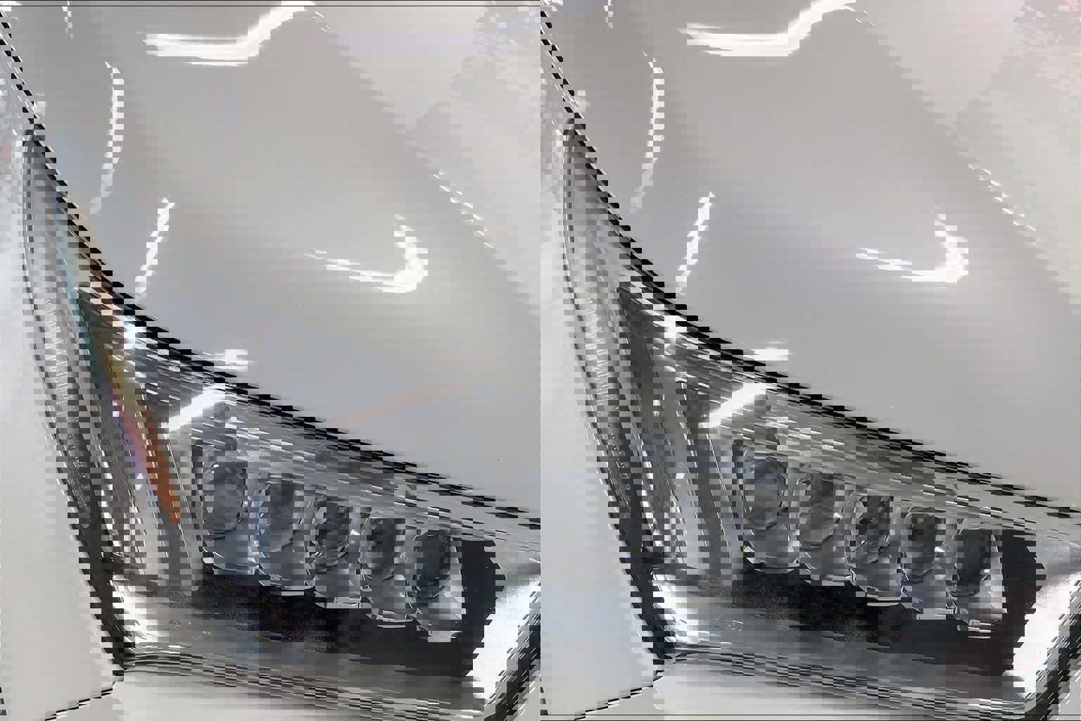 Used 2017 Acura MDX SH-AWD w/ Technology Package image 29