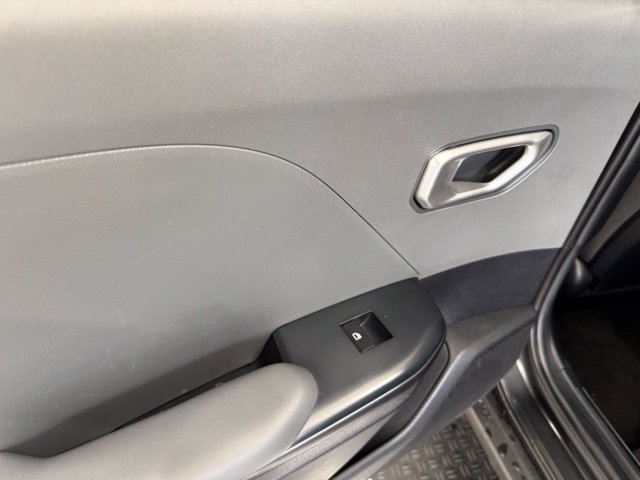 Used 2025 Kia K4 FWD image 19
