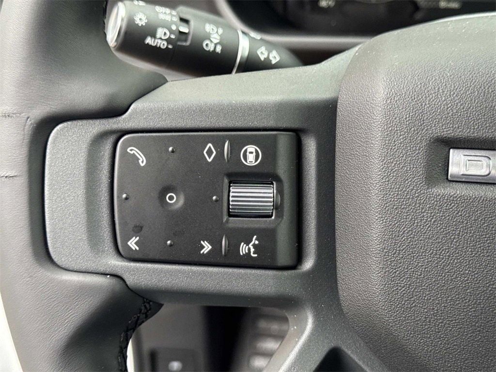 New 2026 Land Rover Defender 110 S image 28