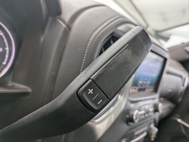 Used 2020 Chevrolet Silverado 1500 LT AWD/4WD image 13