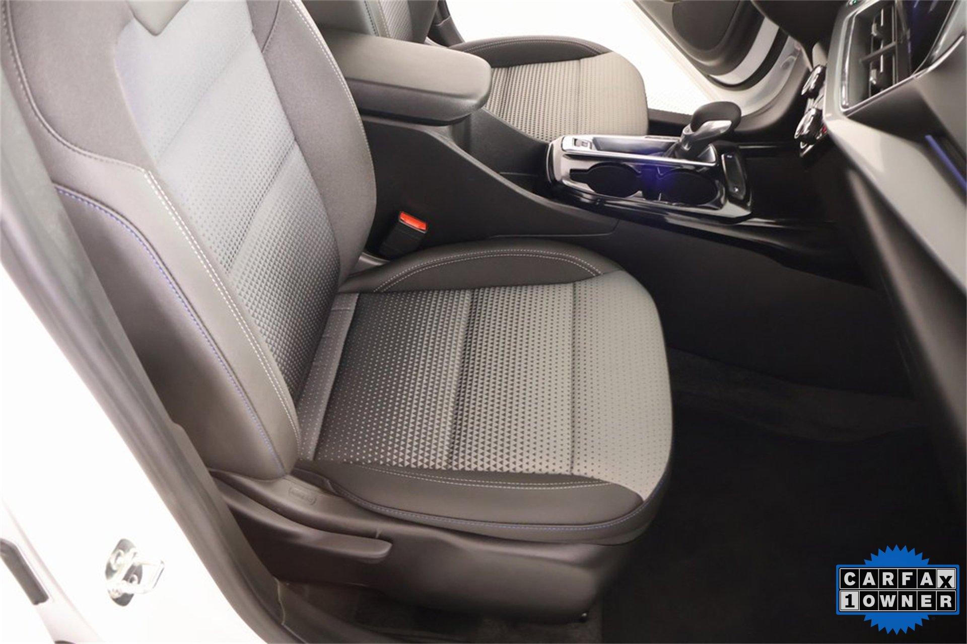 Used 2025 Chevrolet Trax LT w/ LT Convenience Package image 13