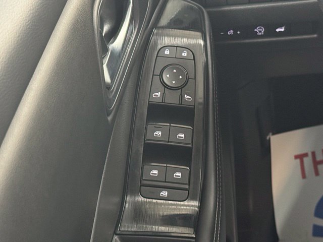 Used 2024 Nissan Rogue SV FWD image 15