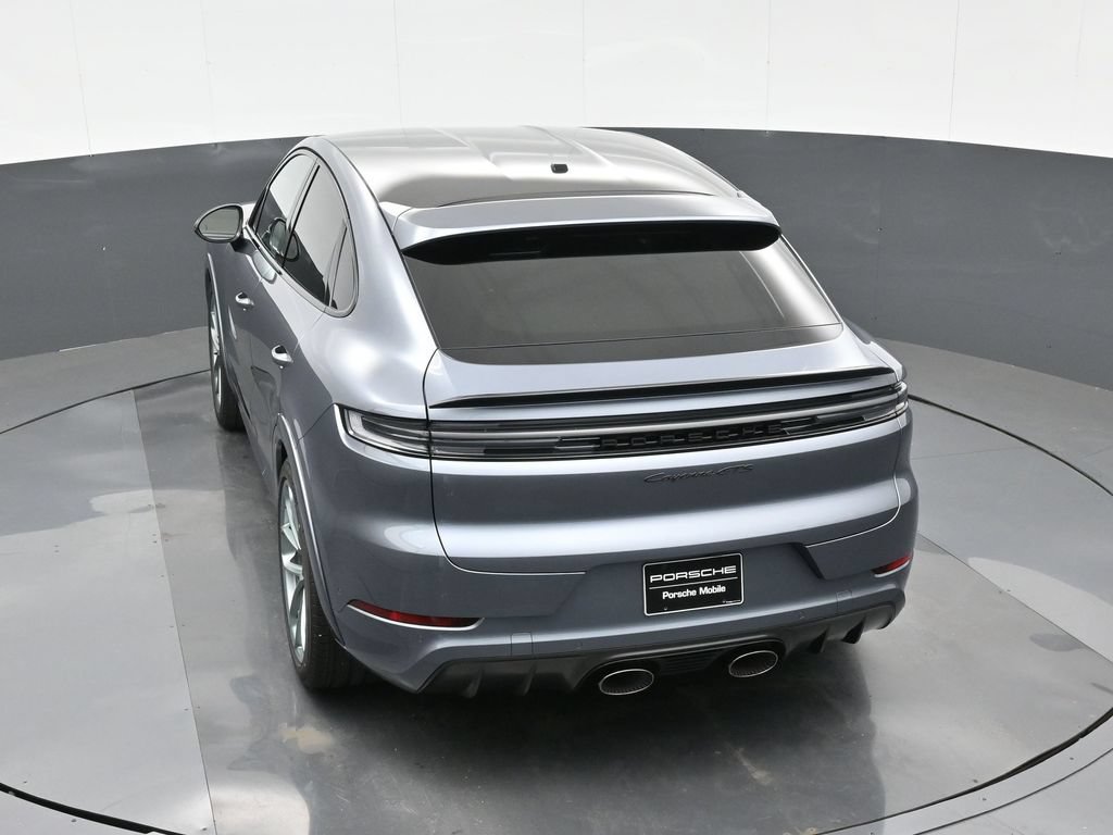 Certified 2026 Porsche Cayenne GTS AWD/4WD image 28