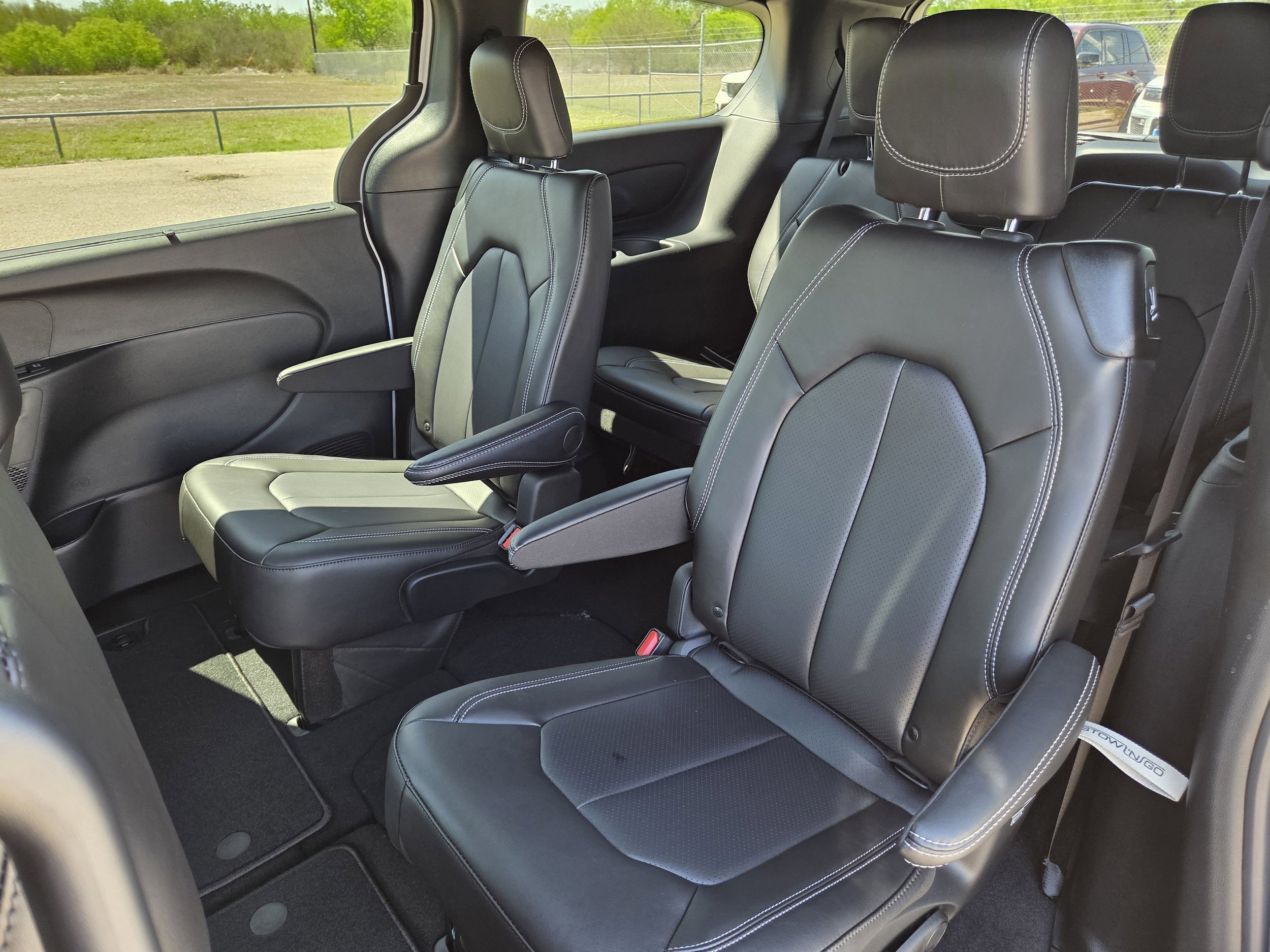 New 2026 Chrysler Pacifica Select image 21