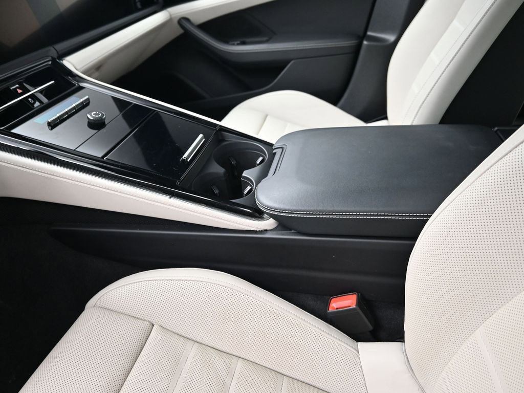 Used 2024 Porsche Panamera 4 image 21