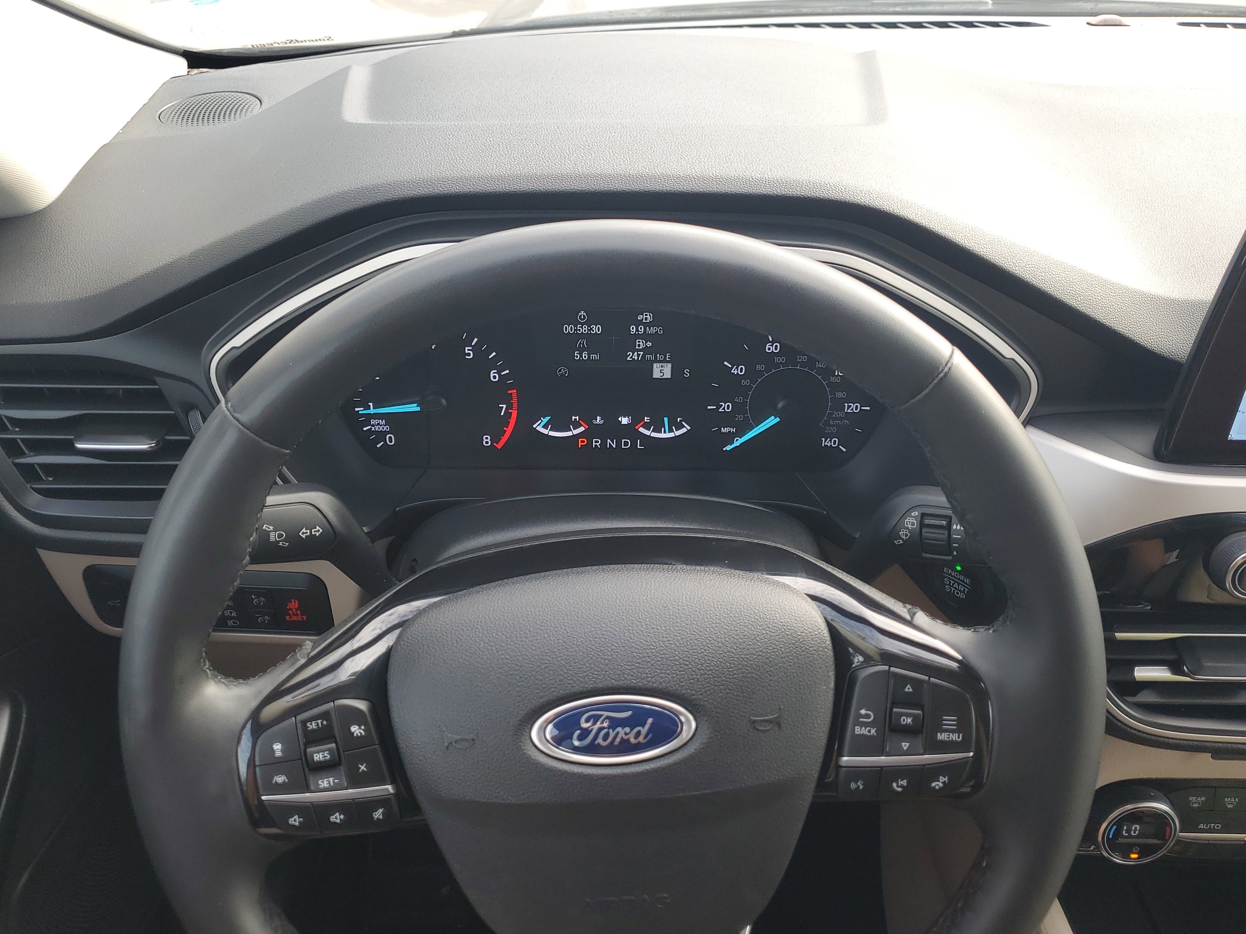 Used 2021 Ford Escape SE w/ SE Sport Appearance Package image 23