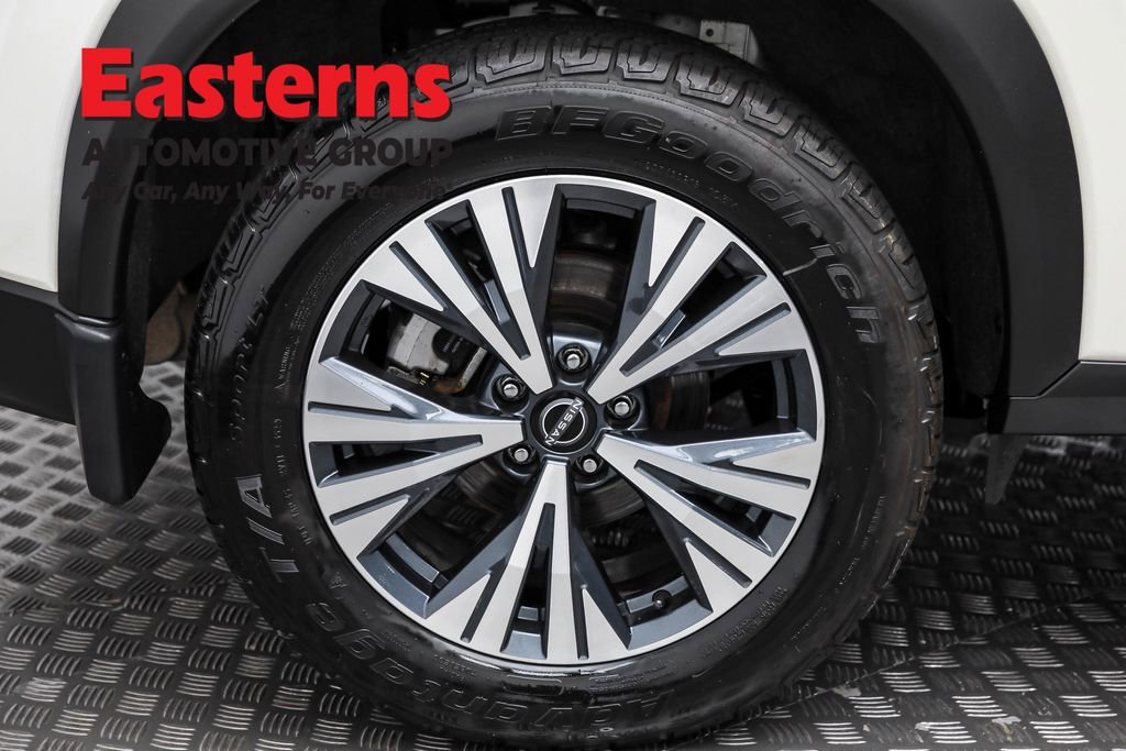 Used 2022 Nissan Rogue SV image 29