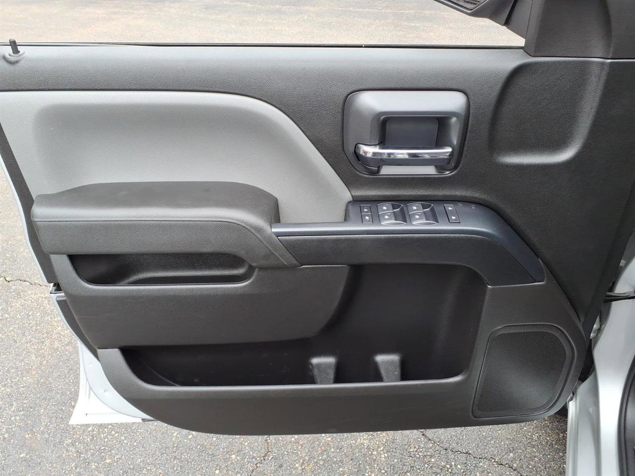 Used 2019 Chevrolet Silverado 1500 W/T AWD/4WD image 16