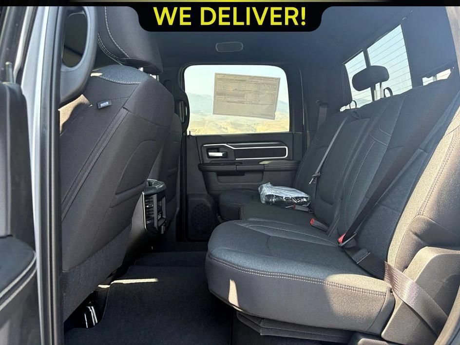 New 2026 RAM 3500 Big Horn AWD/4WD image 17