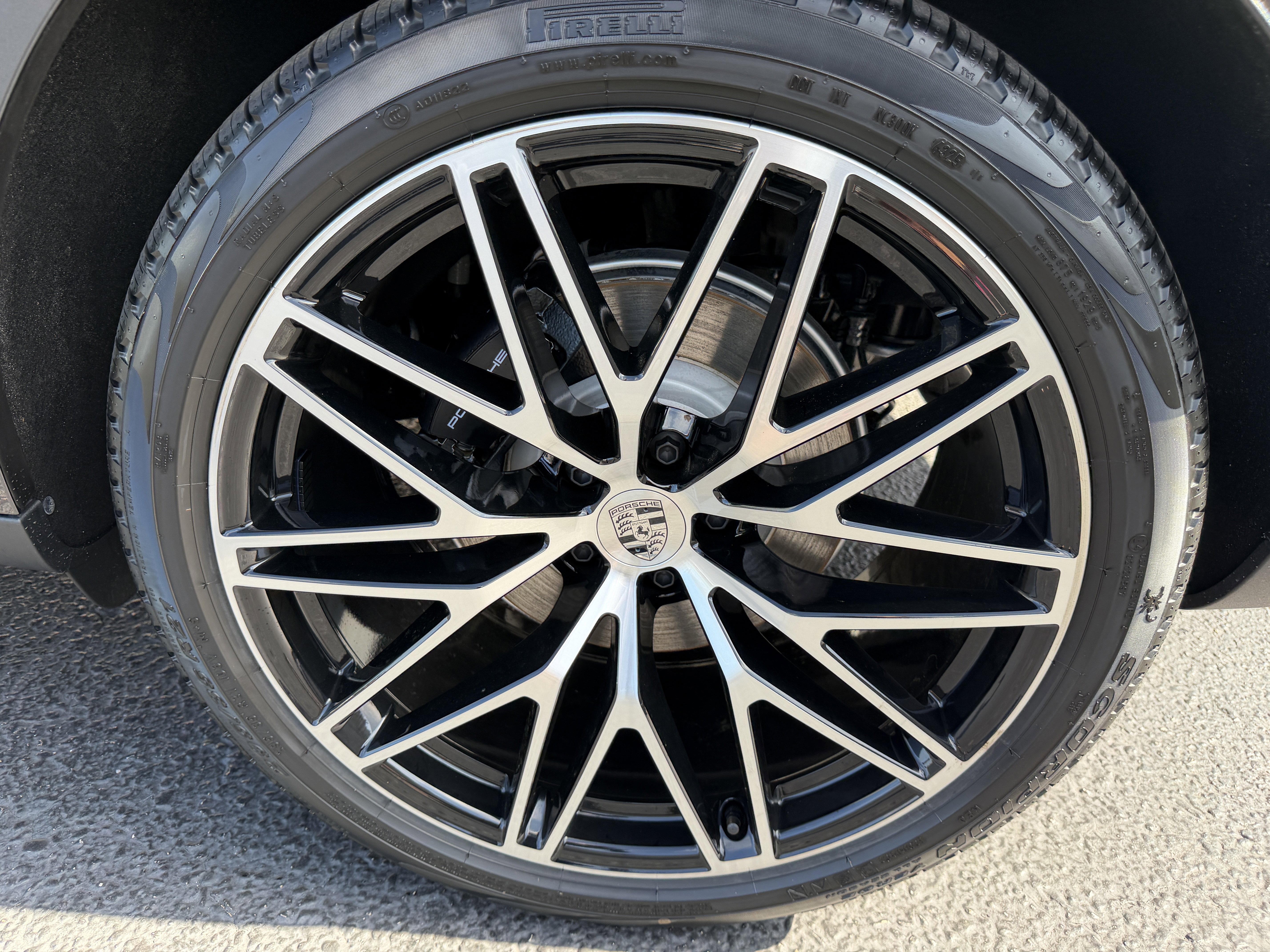 New 2026 Porsche Macan Turbo image 9