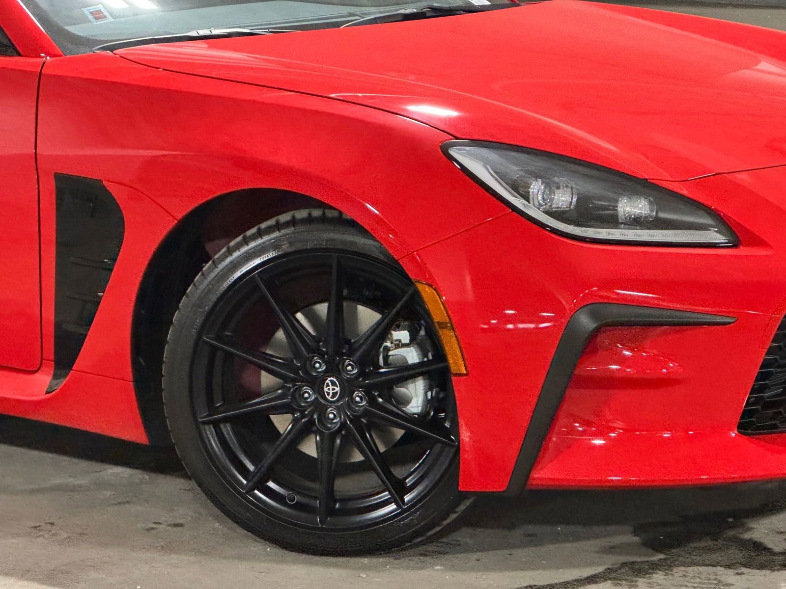 New 2025 Toyota GR86 Premium image 2