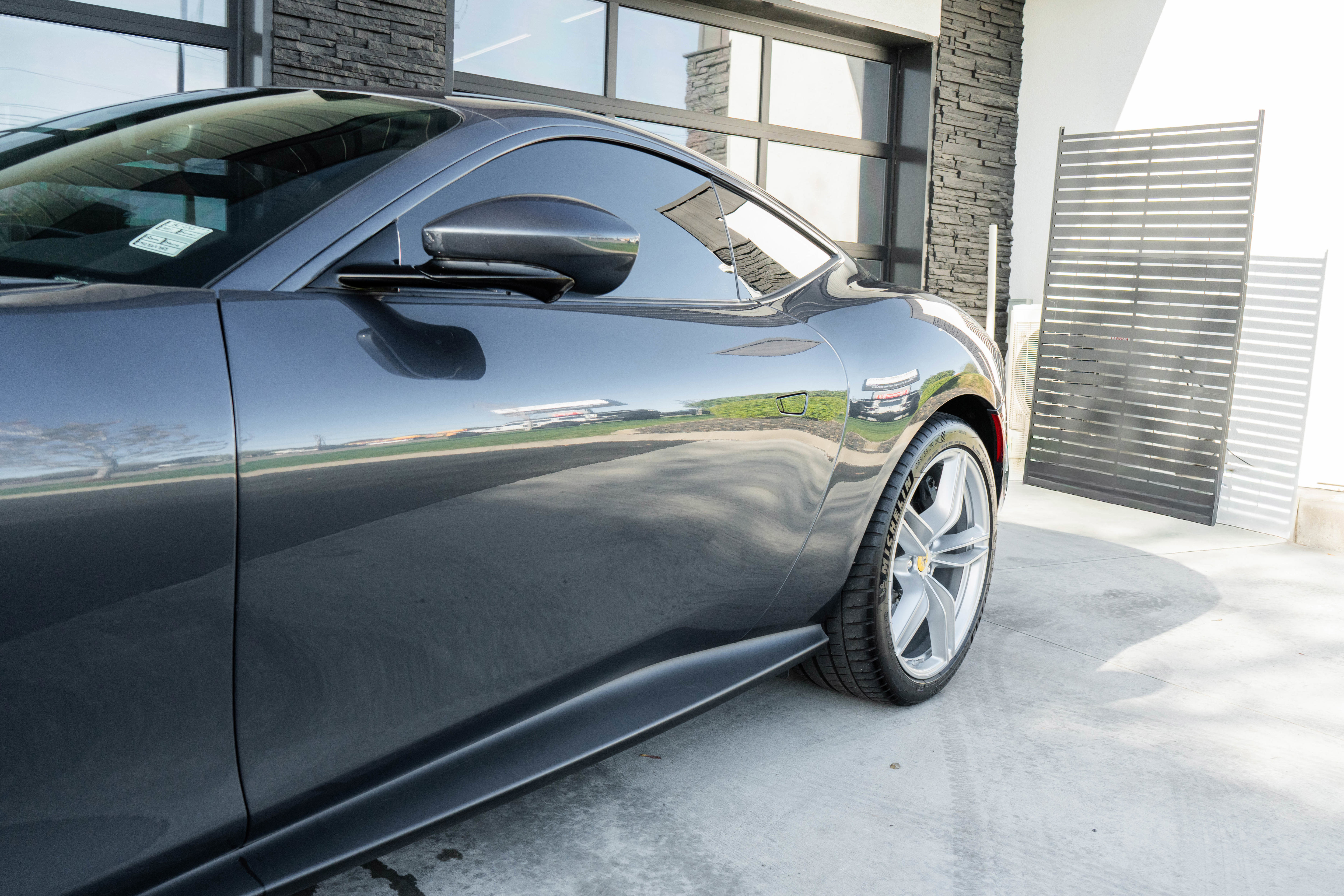 Used 2021 Ferrari Roma image 6