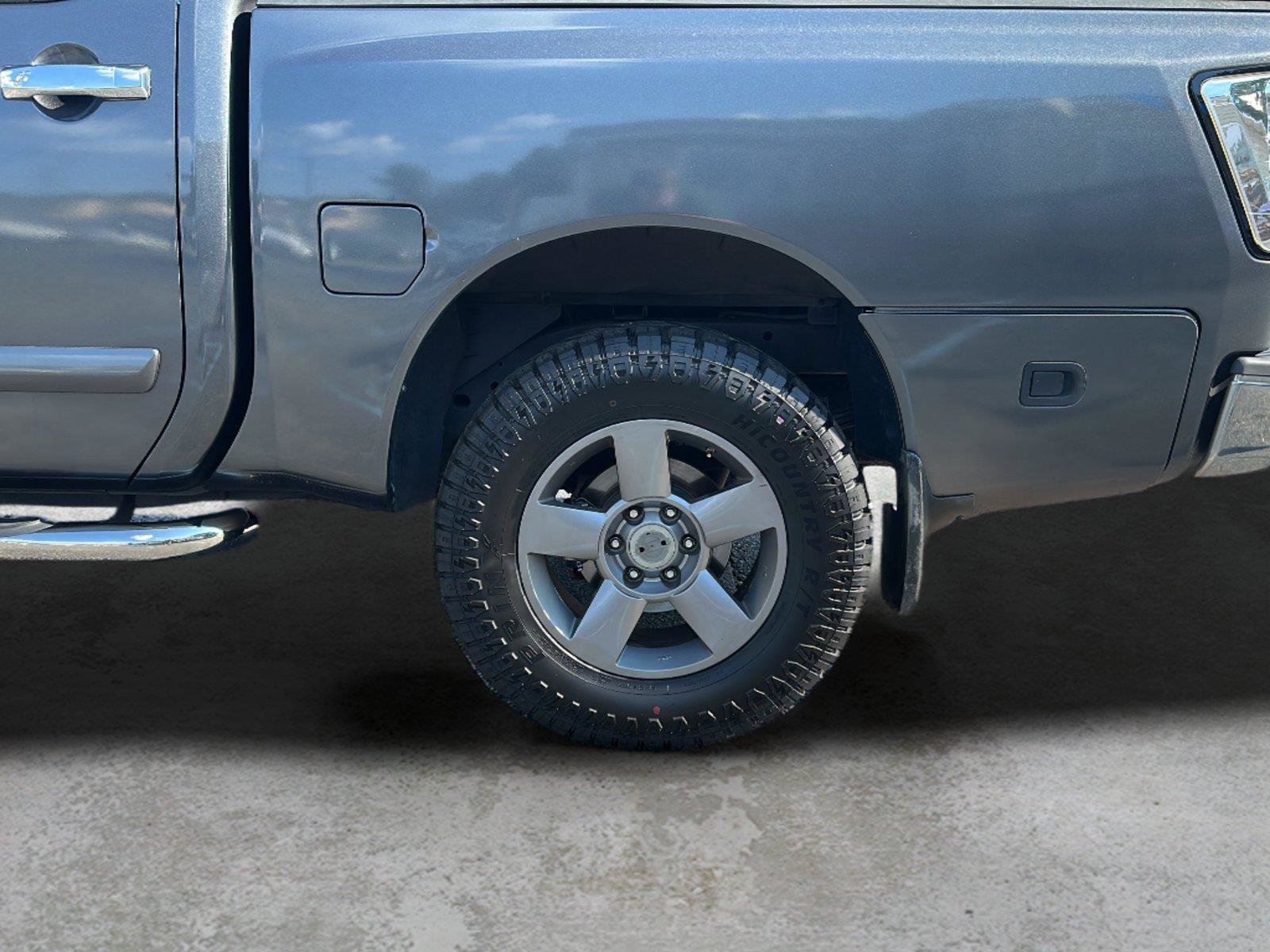 Used 2005 Nissan Titan SE w/ (W01) Utility Bed Pkg AWD/4WD image 26