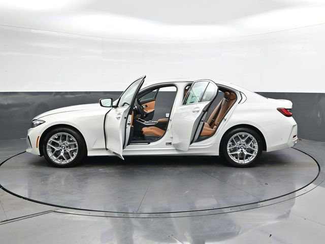 Used 2026 BMW 330i xDrive Sedan w/ Premium Package image 37