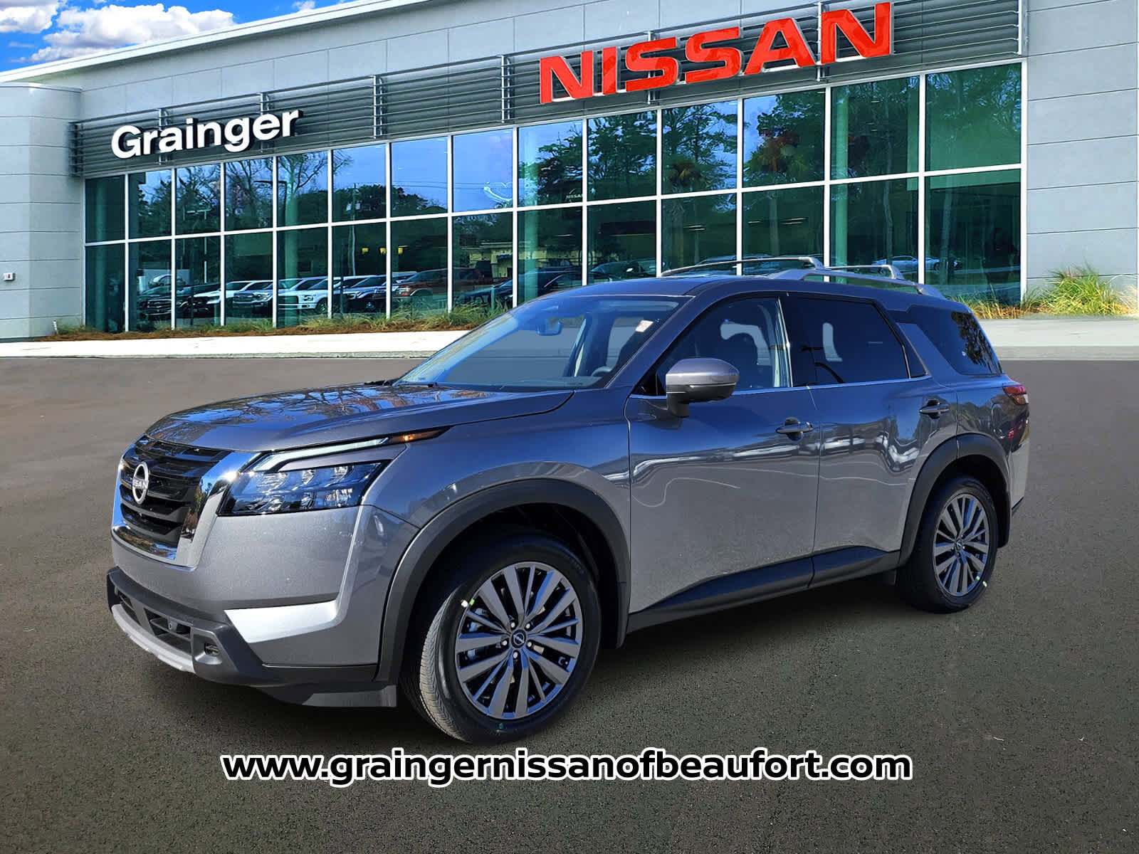 New 2025 Nissan Pathfinder SL w/ SL Premium Package FWD image 2