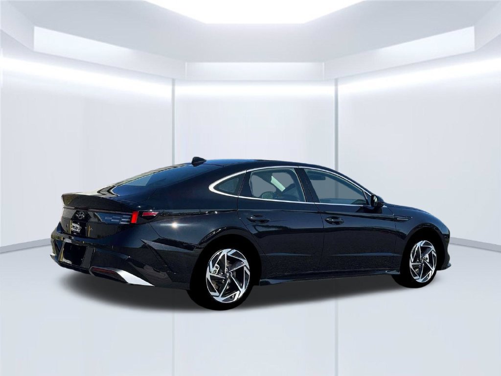 New 2026 Hyundai Sonata SEL FWD image 8