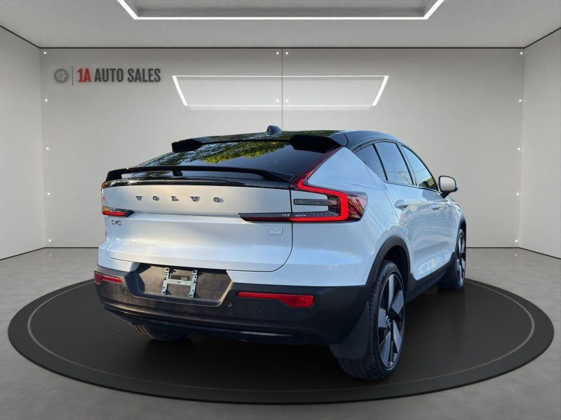 Used 2022 Volvo C40 P8 Recharge Ultimate image 5