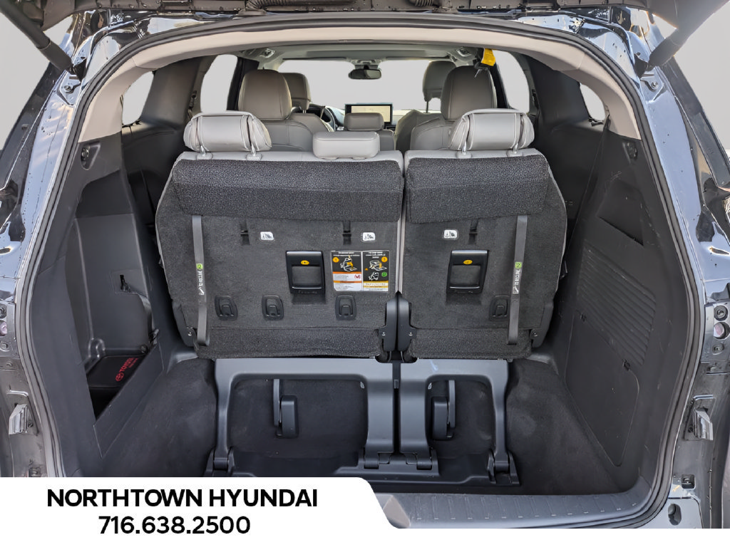 Used 2026 Toyota Sienna XLE FWD image 34