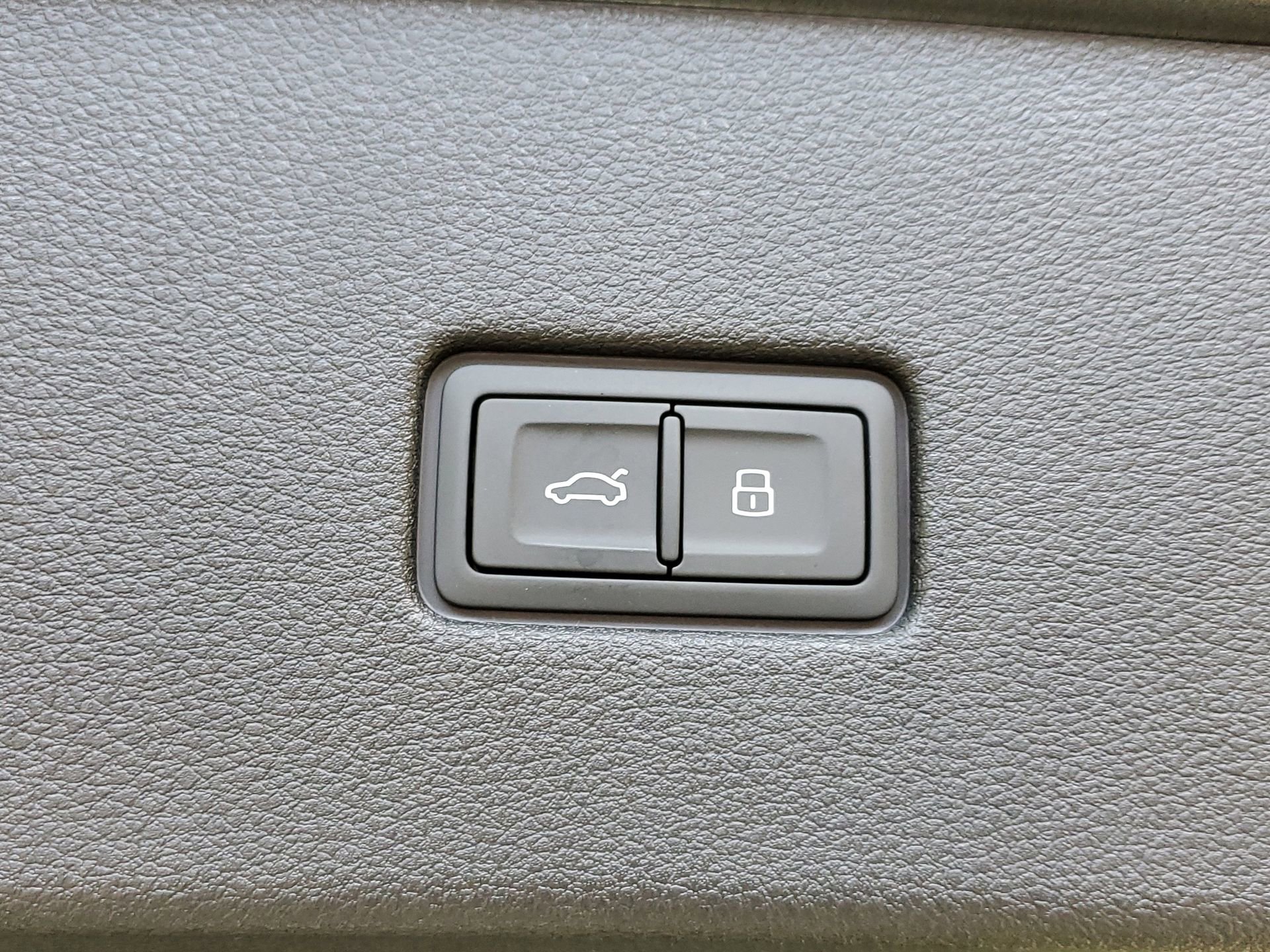 New 2026 Audi Q8 Premium Plus image 18