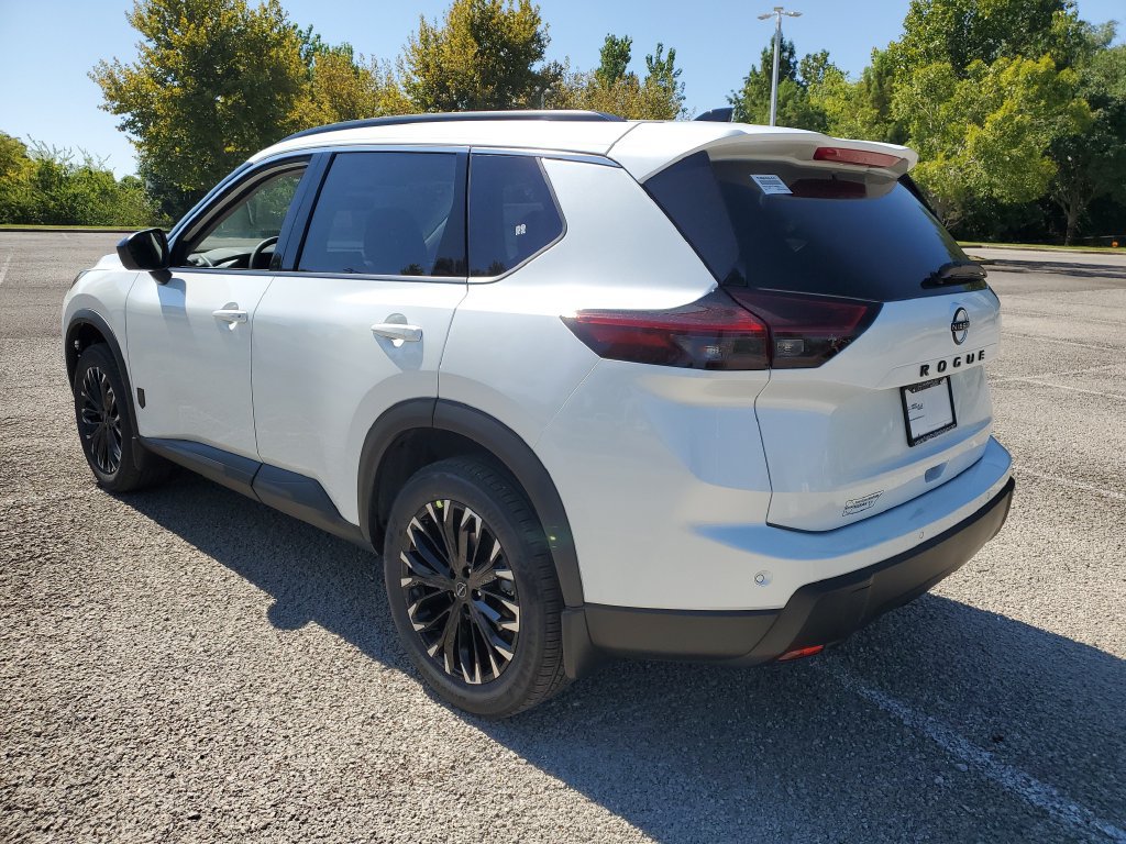 New 2026 Nissan Rogue Dark Armor FWD image 3