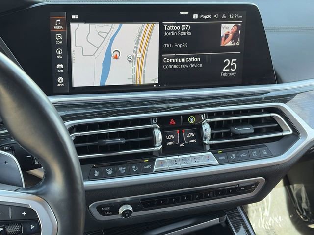 Used 2022 BMW X7 M50i image 27
