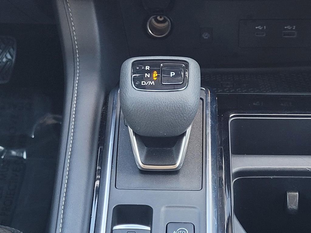 Used 2023 Nissan Pathfinder SL w/ Lighting Package (N92) FWD image 21