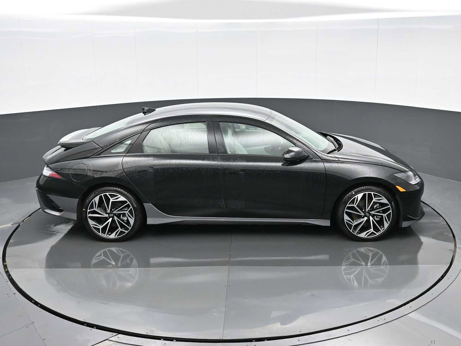 New 2024 Hyundai Ioniq 6 SEL image 27