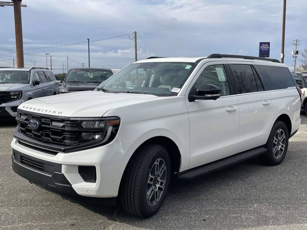 New 2026 Ford Expedition Max Active RWD image 7