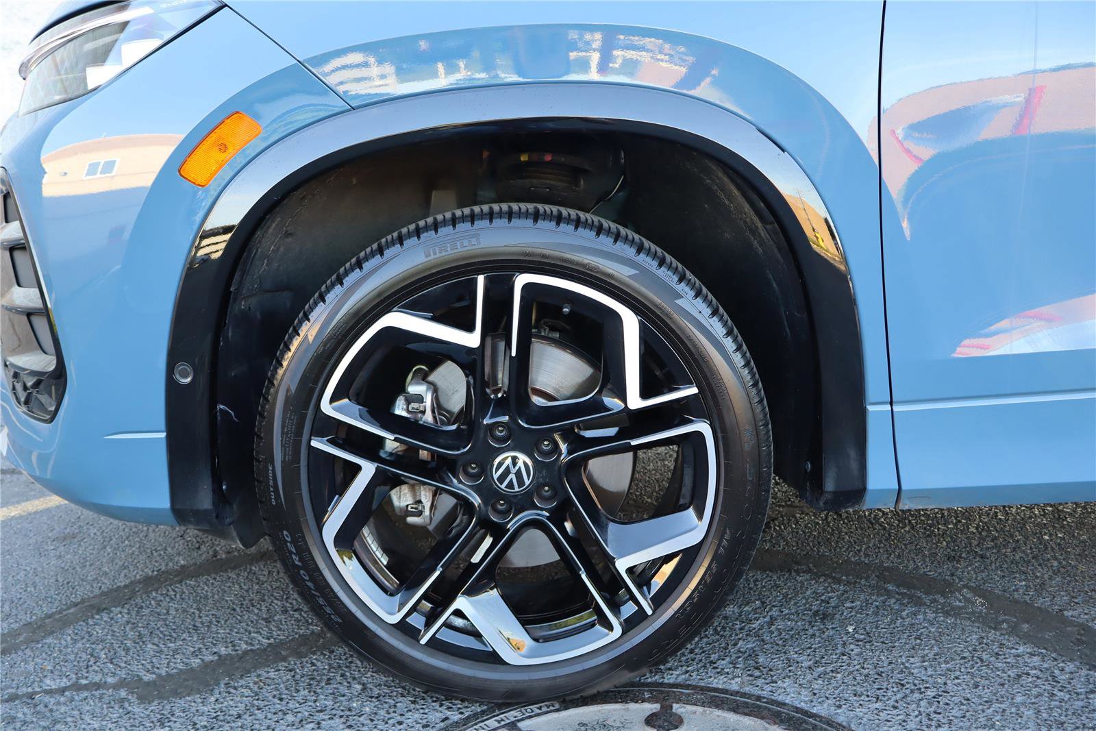 Certified 2025 Volkswagen Tiguan SEL R-Line AWD/4WD image 11