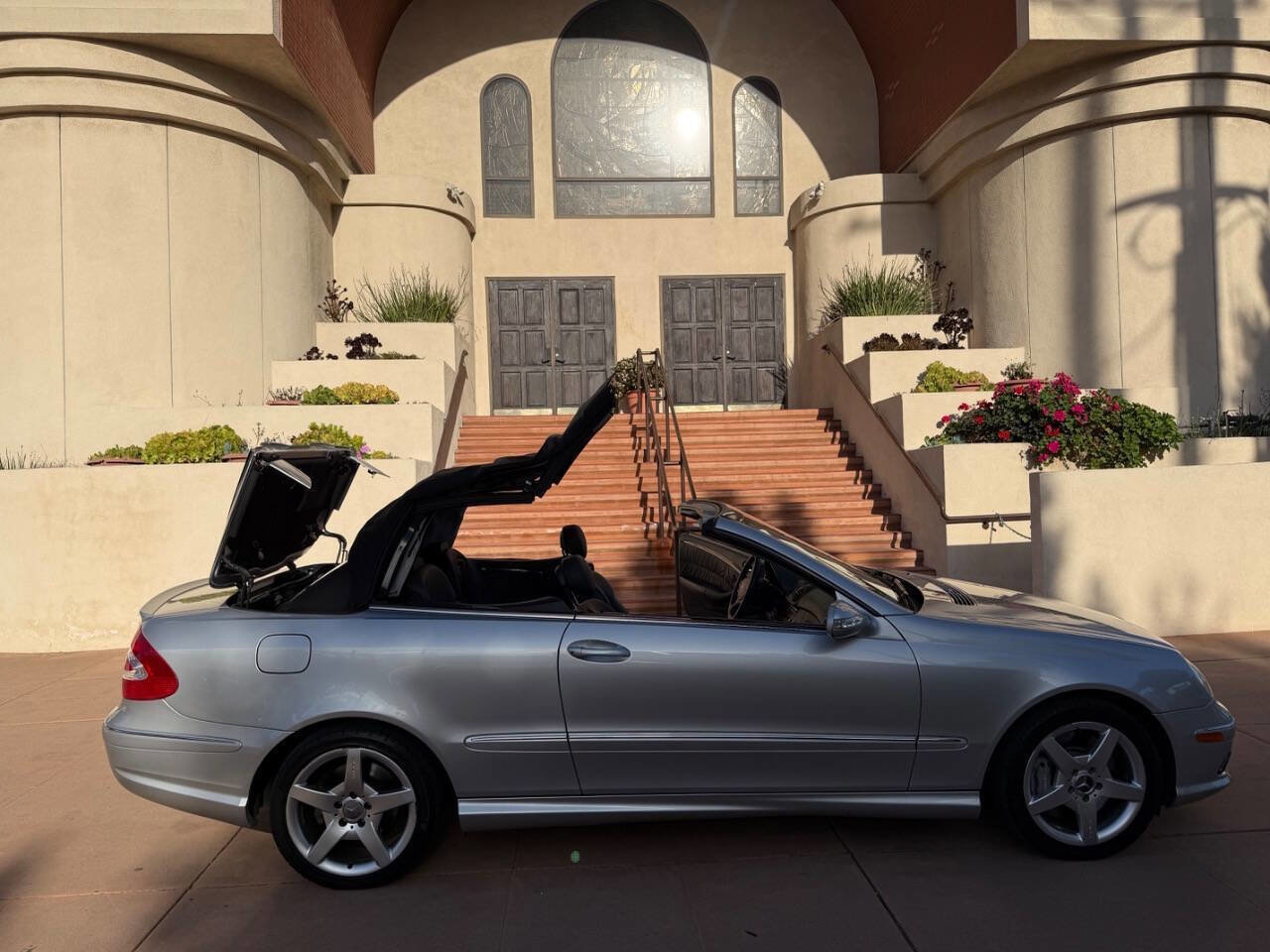 Used 2005 Mercedes-Benz CLK 500 Cabriolet w/ Lighting Pkg image 25