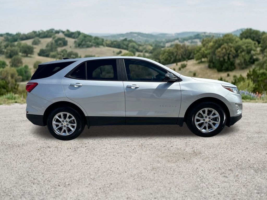 Used 2020 Chevrolet Equinox LS w/ LS Convenience Package FWD image 11