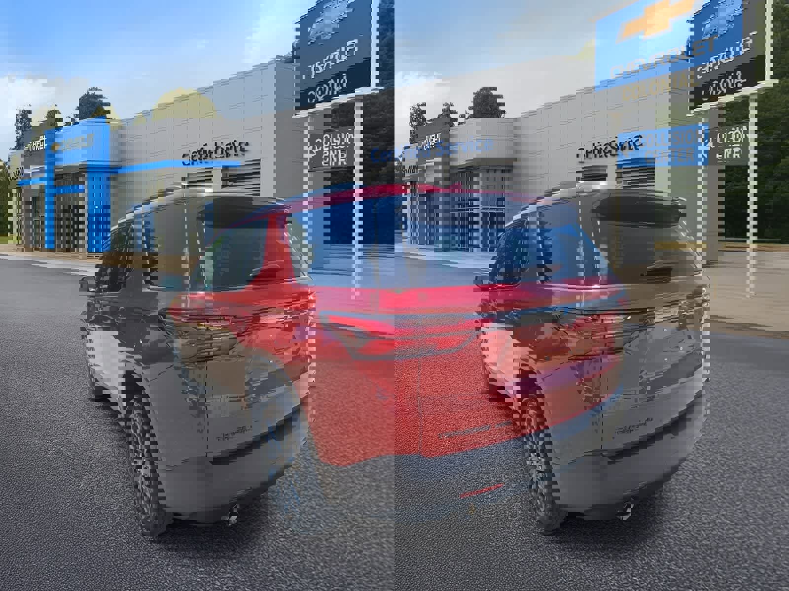 Used 2023 Chevrolet Traverse RS image 5