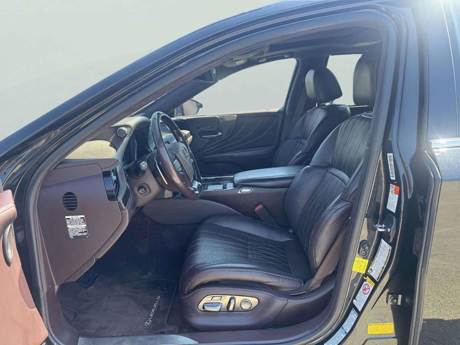 Used 2018 Lexus LS 500 AWD w/ Luxury Package image 18