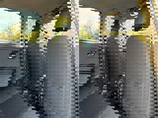 Used 2023 Nissan Rogue SV image 17