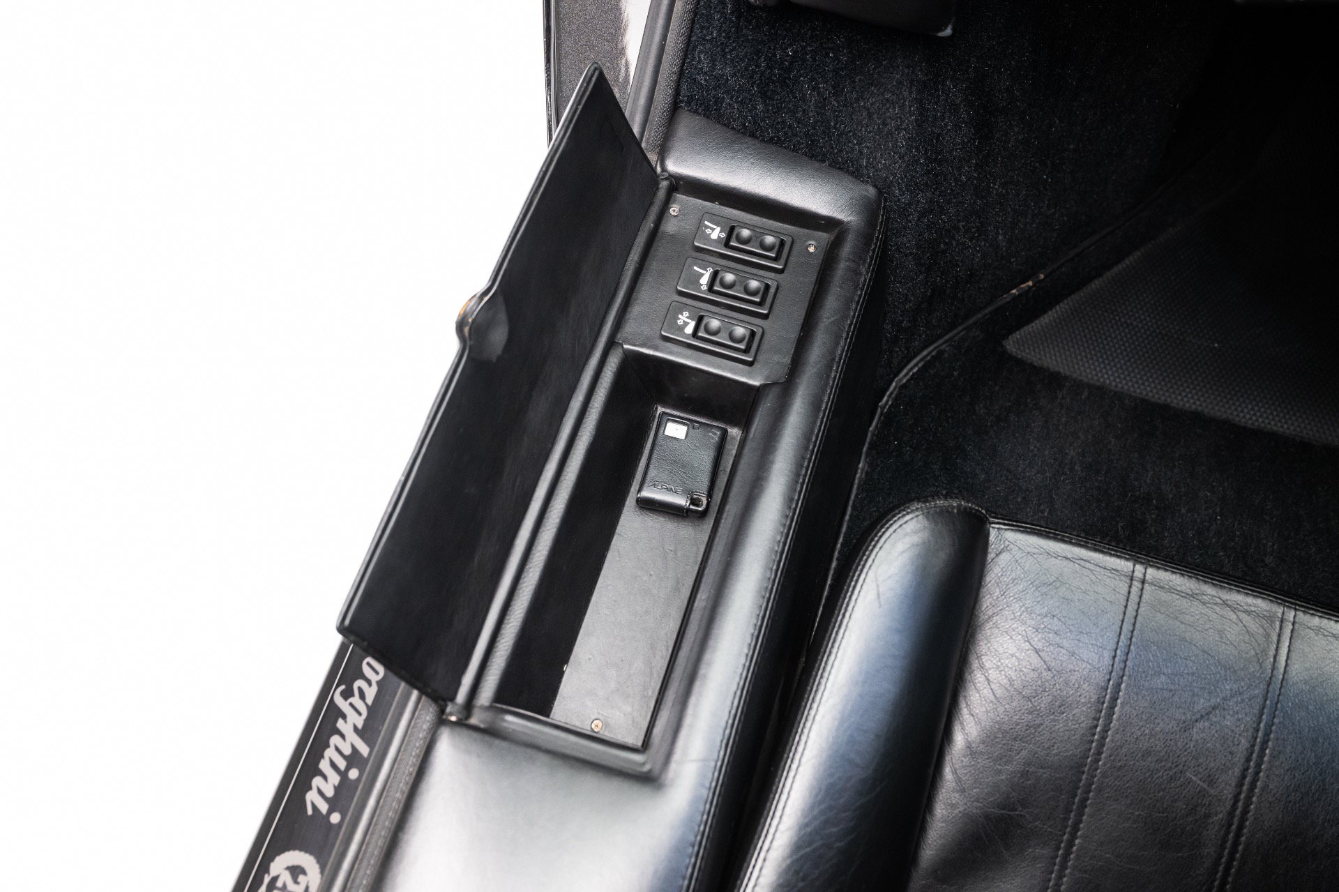 Used 1989 Lamborghini Countach Coupe RWD image 16