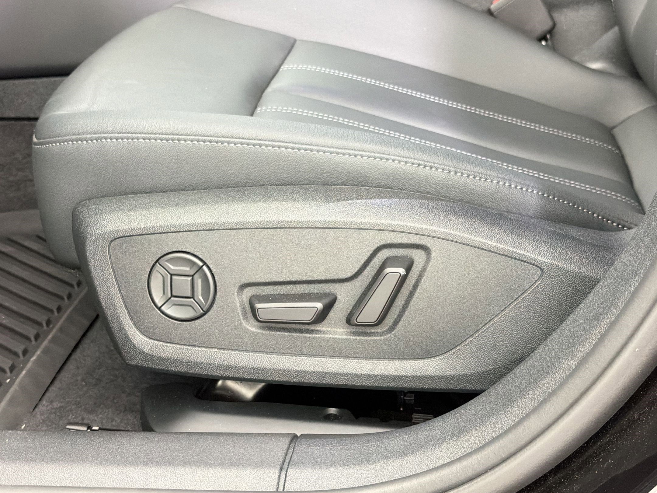 Certified 2025 Audi A5 2.0T Premium image 14