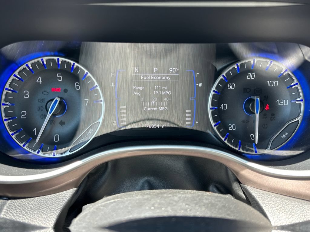 Used 2020 Chrysler Voyager Lxi FWD image 47