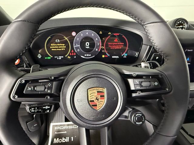 Certified 2025 Porsche Cayenne Coupe image 37