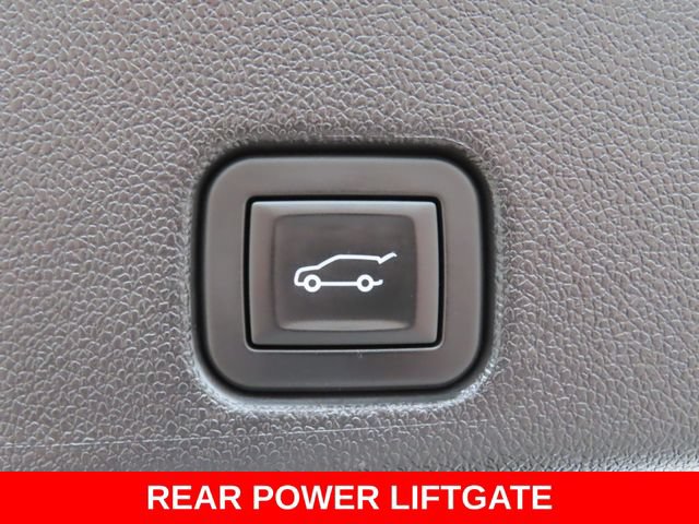 Used 2025 Chevrolet Traverse LT AWD/4WD image 34
