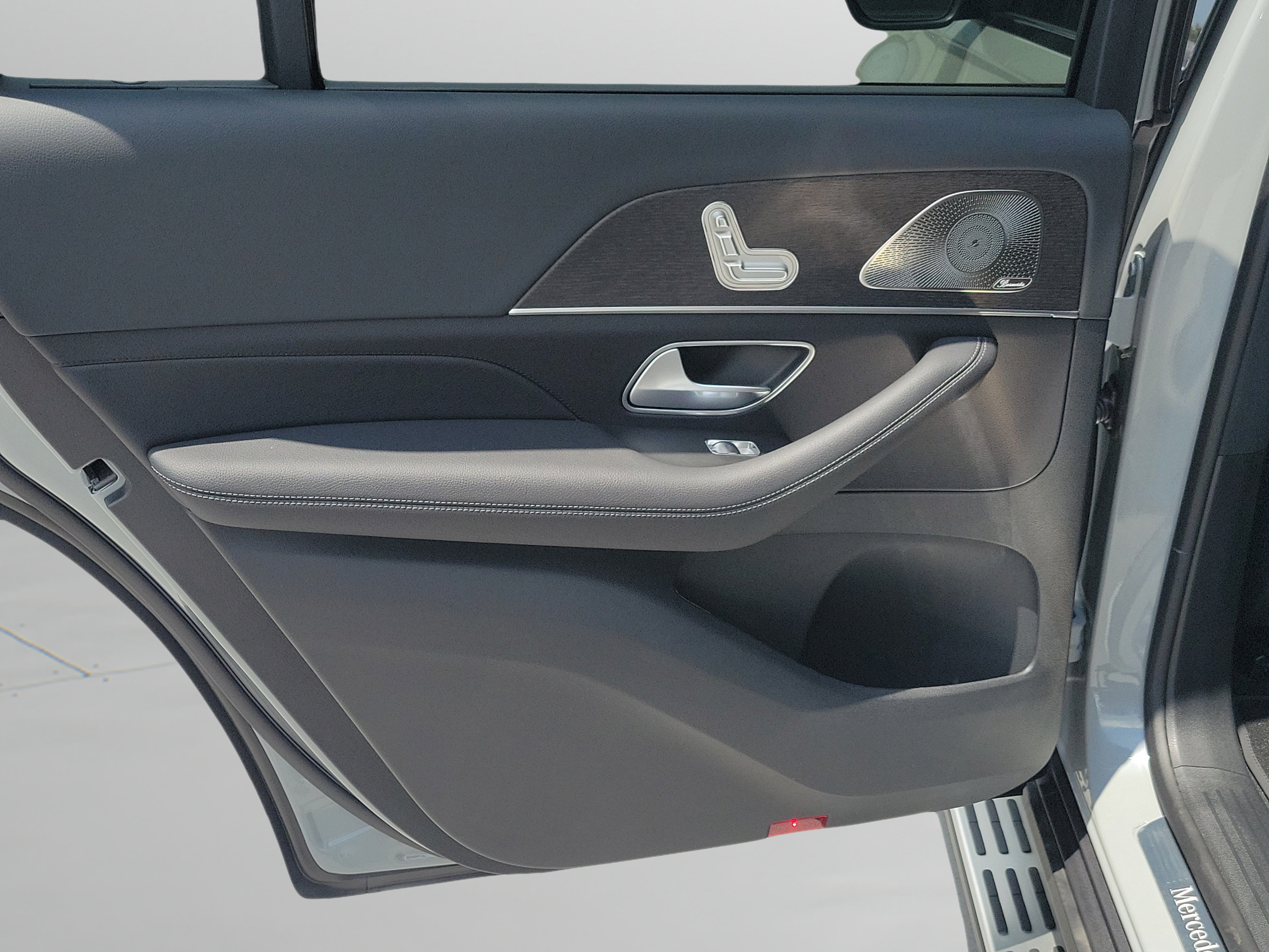 New 2026 Mercedes-Benz GLS 450 4MATIC image 7