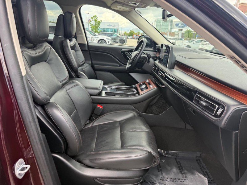 Certified 2023 Lincoln Aviator Reserve w/ Equipment Group 201A image 9