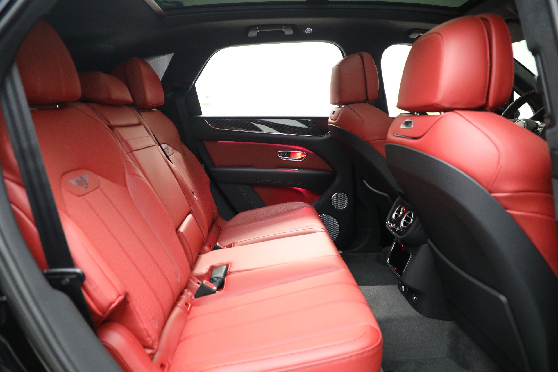 New 2025 Bentley Bentayga image 27