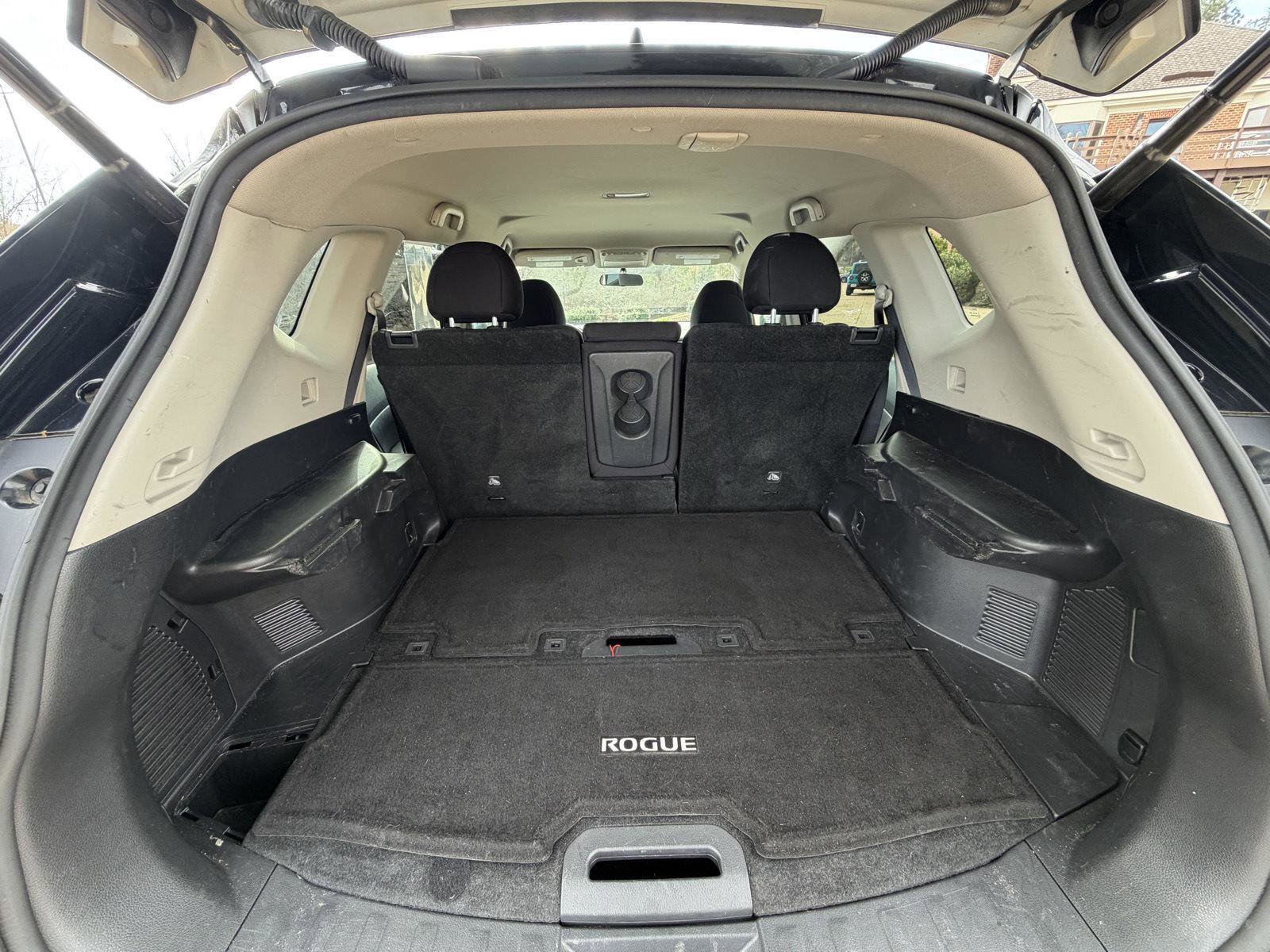 Used 2018 Nissan Rogue SV AWD/4WD image 14