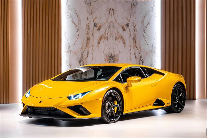 Used 2021 Lamborghini Huracan EVO RWD image 1